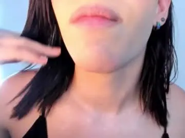 luckrose – webcam model profile photo Image 12