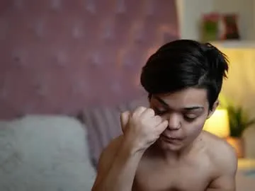 roouse – webcam model profile photo Image 6