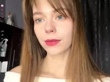 lucy12821 – webcam model profile photo Image 4