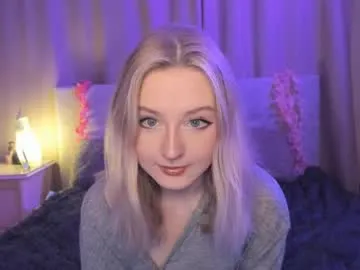 zui_lu – webcam model profile photo Image 2