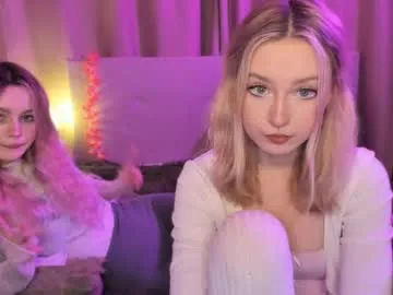 zui_lu – webcam model profile photo Image 3