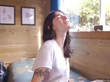 Take1668 – webcam model profile photo Image 6