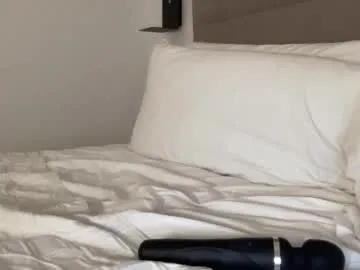 ariel_andcharlotte – webcam model profile photo Image 2