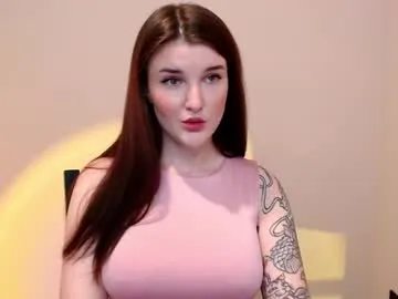 roouse – webcam model profile photo Image 4