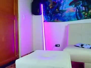 skinny_candy18 – webcam model profile photo Image 12