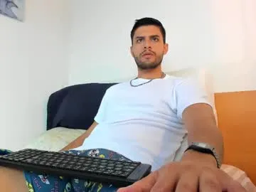 PabloArena – webcam model profile photo Image 3