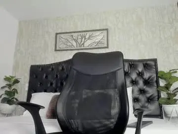 sellapink – webcam model profile photo Image 3