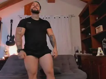 CarolPrince – webcam model profile photo Image 4