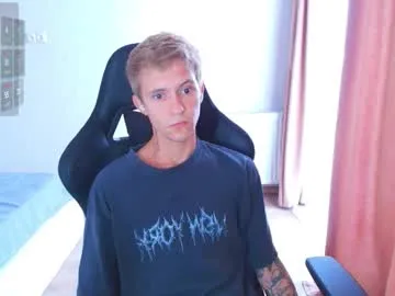 skinny_candy18 – webcam model profile photo Image 12