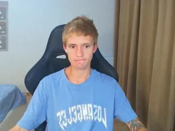 skinny_candy18 – webcam model profile photo Image 13