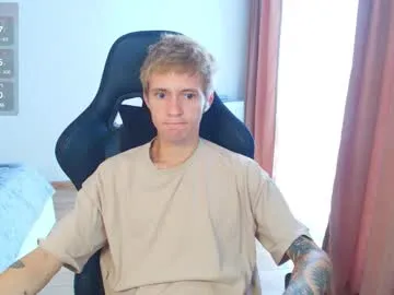 skinny_candy18 – webcam model profile photo Image 16