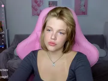 maya_blonde18 Image 10
