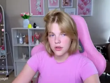 maya_blonde18 Image 4