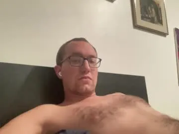 roouse – webcam model profile photo Image 14