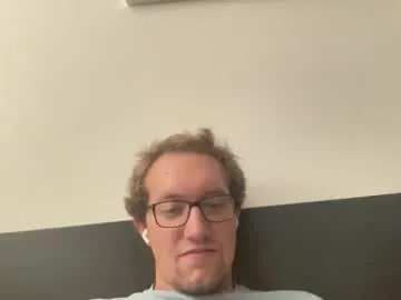 roouse – webcam model profile photo Image 9