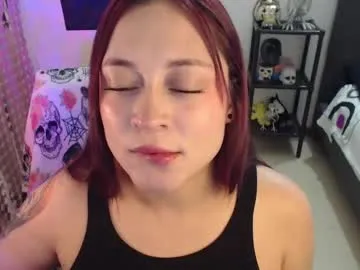 roouse – webcam model profile photo Image 12