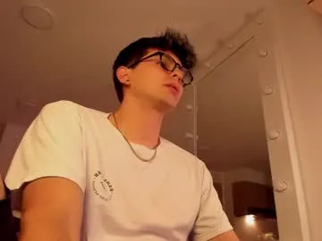 mikeyvioleta Image 10