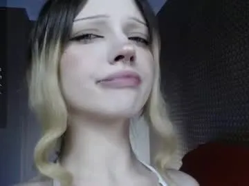 margotdeville – webcam model profile photo Image 2