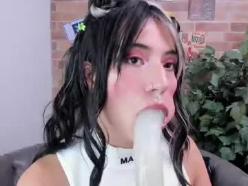 AmberJoulie – webcam model profile photo Image 8