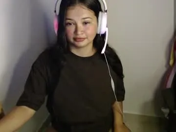 roouse – webcam model profile photo Image 2