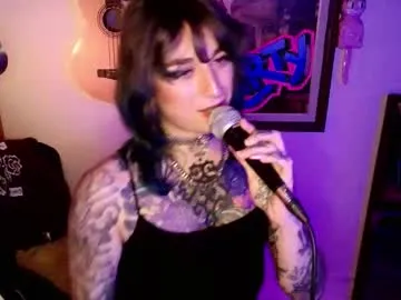 zui_lu – webcam model profile photo Image 7