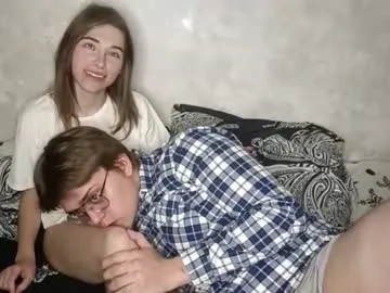 roouse – webcam model profile photo Image 2