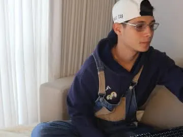 loving_ladies – webcam model profile photo Image 17