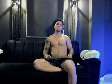 kai101010 – webcam model profile photo Image 17