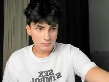 slaveandslave – webcam model profile photo Image 3