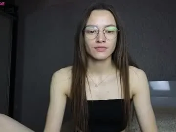 nickyplus – webcam model profile photo Image 4