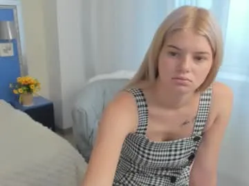 elle_ellise – webcam model profile photo Image 2