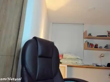 WitchAnnie – webcam model profile photo Image 4