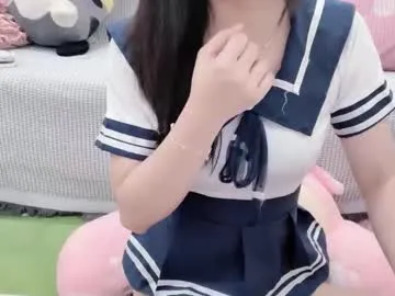 helenmann_ – webcam model profile photo Image 15