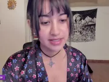 skinny_candy18 – webcam model profile photo Image 11