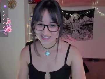 skinny_candy18 – webcam model profile photo Image 13