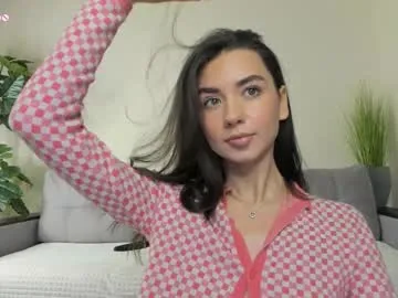 nicoleluuv – webcam model profile photo