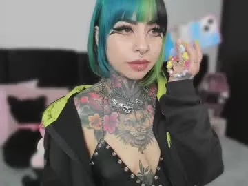 nikkiramone Image 16
