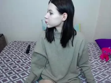 6-naa-96-taa-9 – webcam model profile photo Image 2