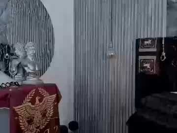 Earth_001 – webcam model profile photo Image 4