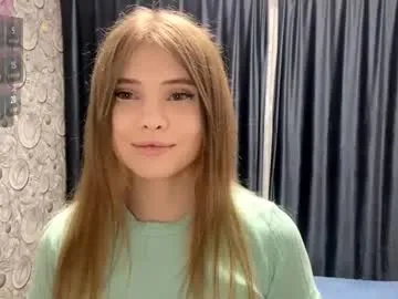 CarolPrince – webcam model profile photo Image 3