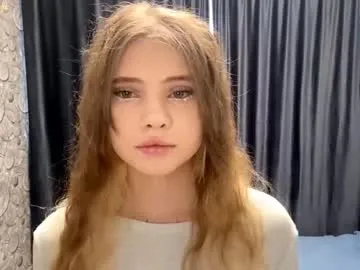 CarolPrince – webcam model profile photo Image 8