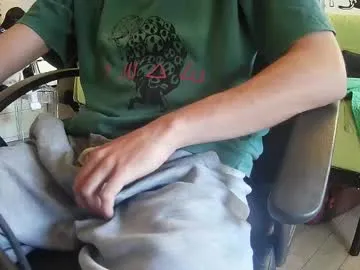 GmGit – webcam model profile photo Image 9