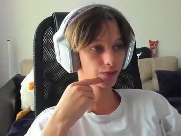 CarmeloA – webcam model profile photo Image 16