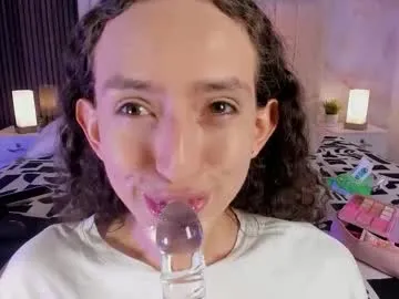 sellapink – webcam model profile photo Image 3