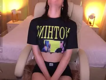 SallyDinosaur – webcam model profile photo Image 13