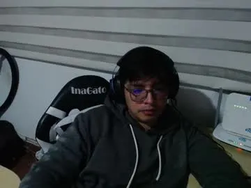 JulieWilde – webcam model profile photo Image 4