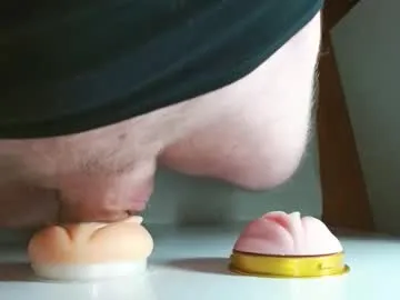 QYBOYS-001 – webcam model profile photo Image 10