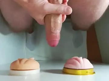 QYBOYS-001 – webcam model profile photo Image 5