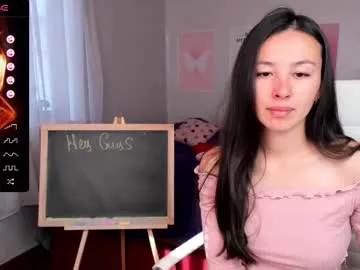 succubelle – webcam model profile photo Image 3