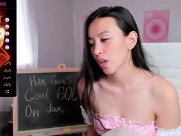 succubelle – webcam model profile photo Image 5